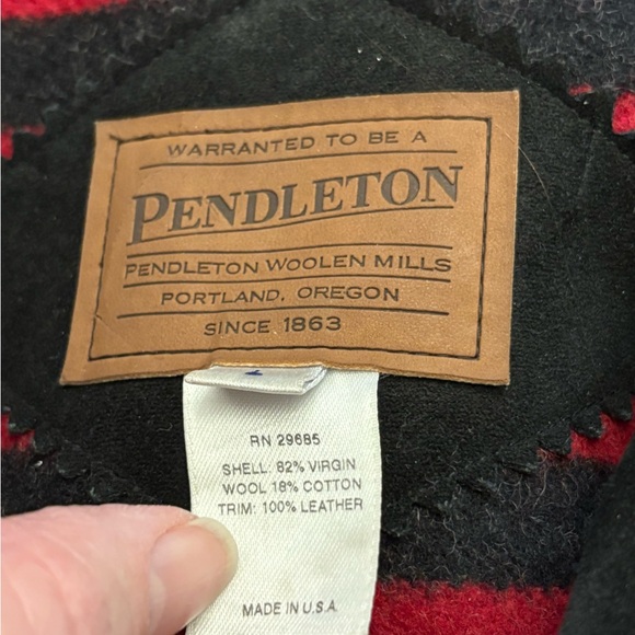 Pendleton Red and Black Woolen Jacket - Picture 9 of 14